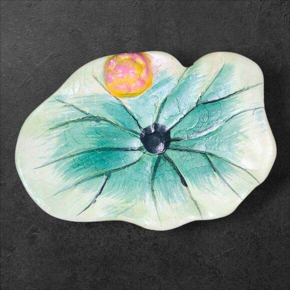 Vintage Frog Salt & Pepper Shakers on Lily Pad Tray Green Holiday Gift Set Frogs - Picture 8 of 12